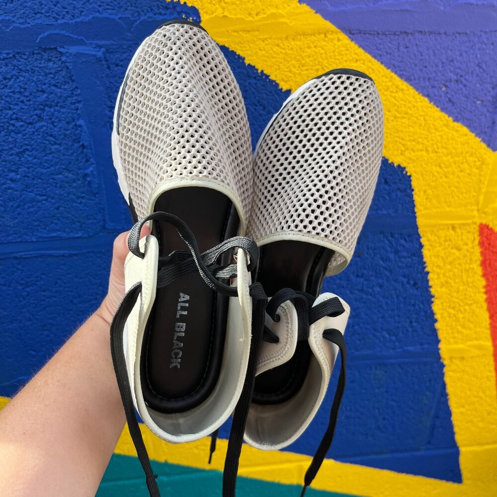 All Black Footwear Amazing Mesh Fashion Sneaker EU Size 40 US Women's 9.5